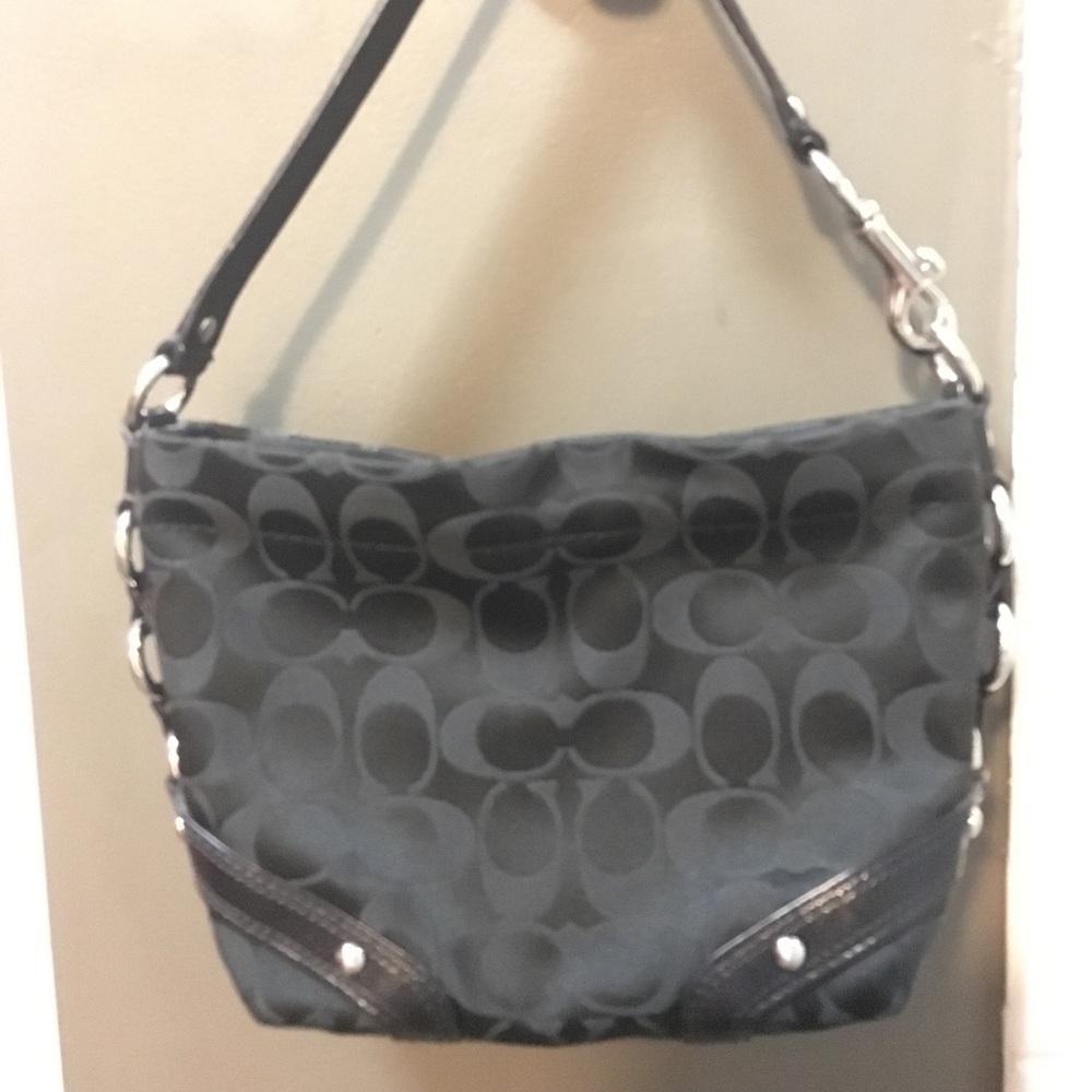 Small coach monogram handbag. fit phones & makeup